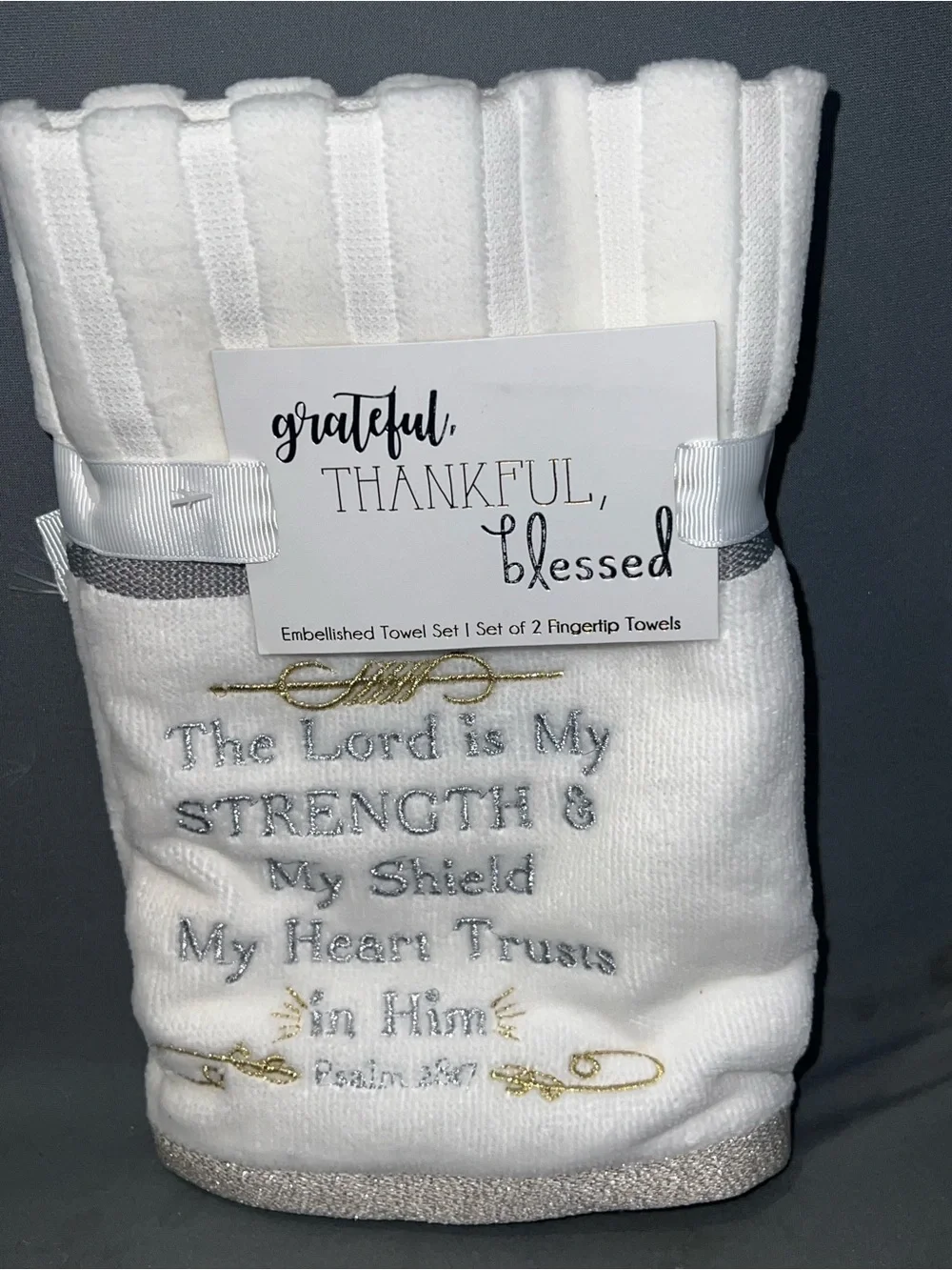 Set Of 2 Bible‎ Embroidered Psalm 28:7 Decorative Bathroom Hand/Fingertip Towel